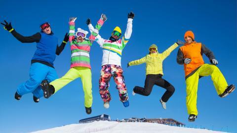 快乐滑雪场滑雪图片