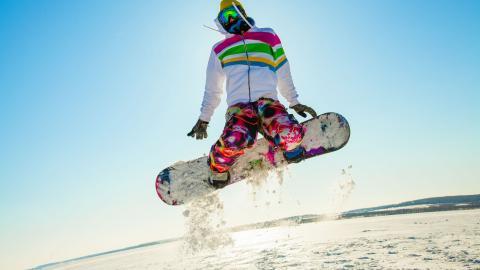 快乐滑雪场滑雪图片