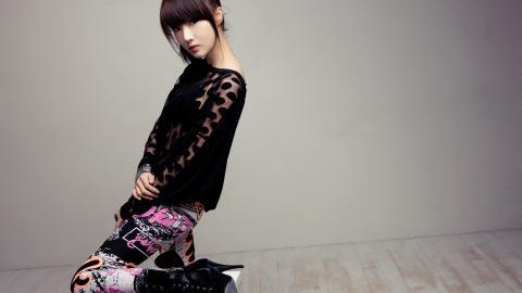 美女桌面背景图片