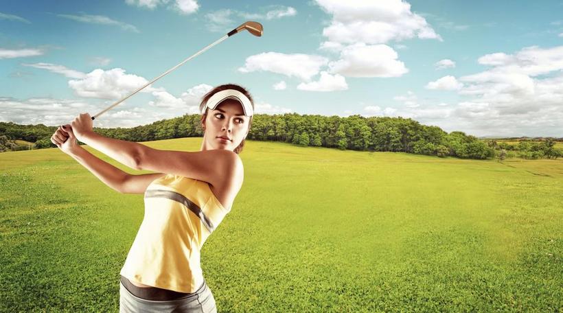 草地美女高尔夫球运动图片
