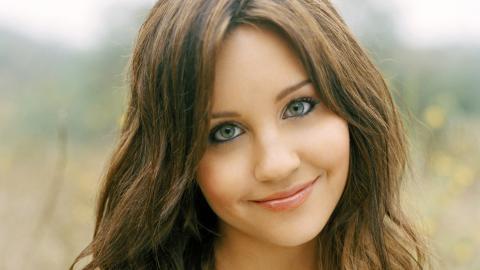 欧美演员阿曼达·贝尼斯图片