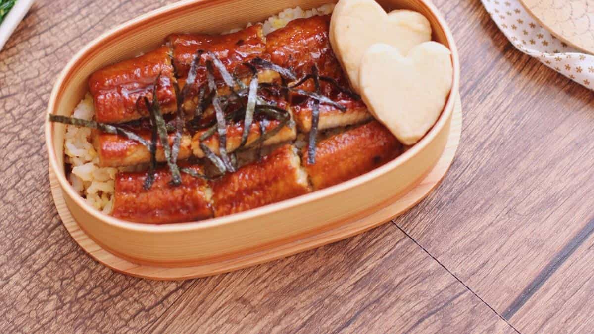 垂涎三尺的鳗鱼饭图片