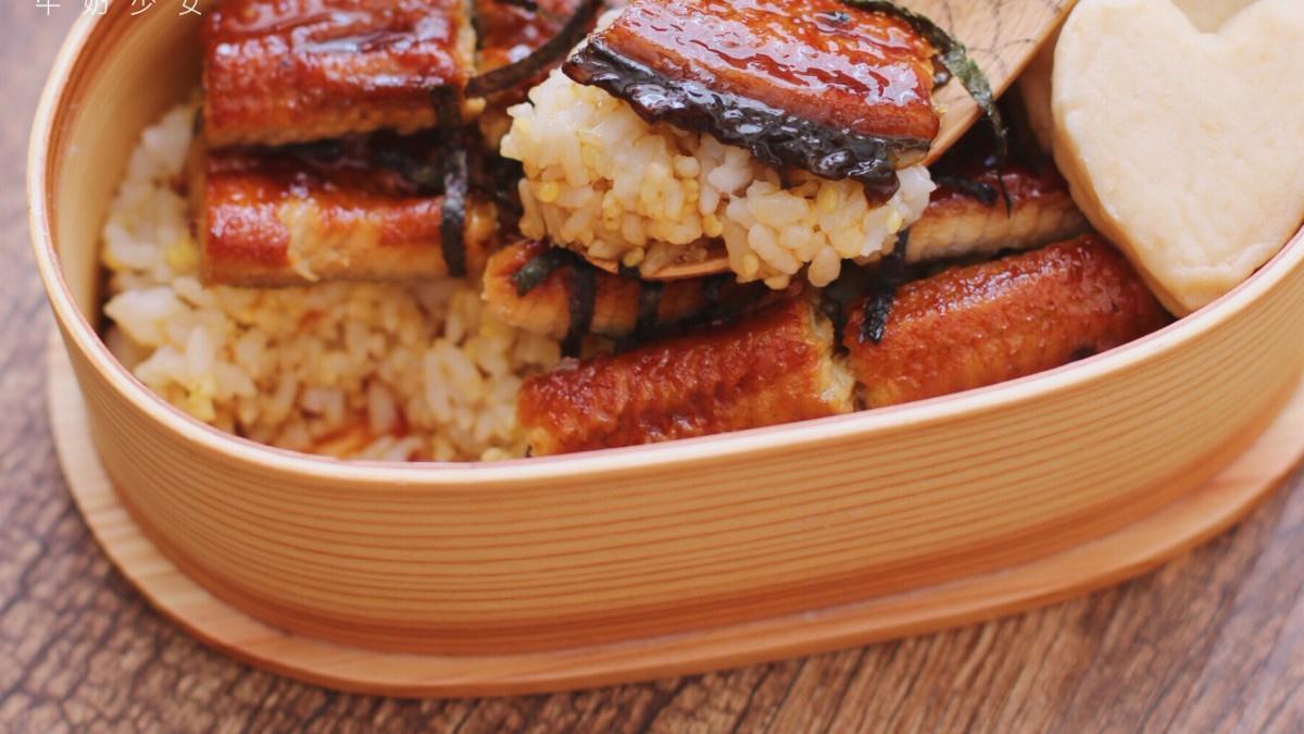 垂涎三尺的鳗鱼饭图片