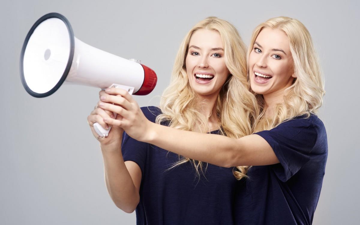 手持扩音喇叭图片