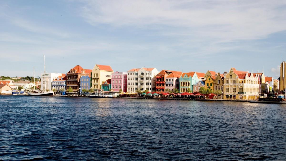 欧洲海边城市美景图片