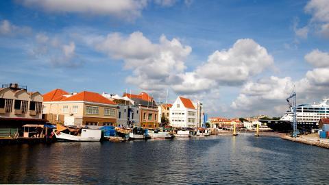 欧洲海边城市美景图片