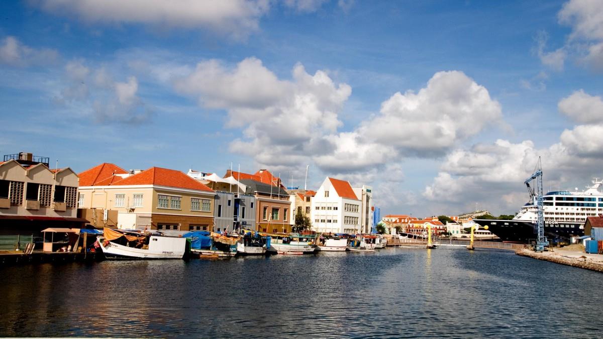 欧洲海边城市美景图片