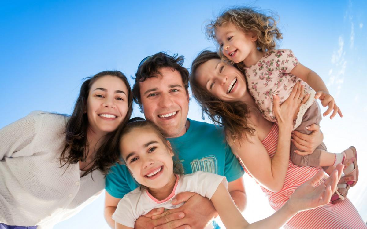 幸福生活一家人图片