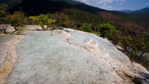 白水台天然美景图片