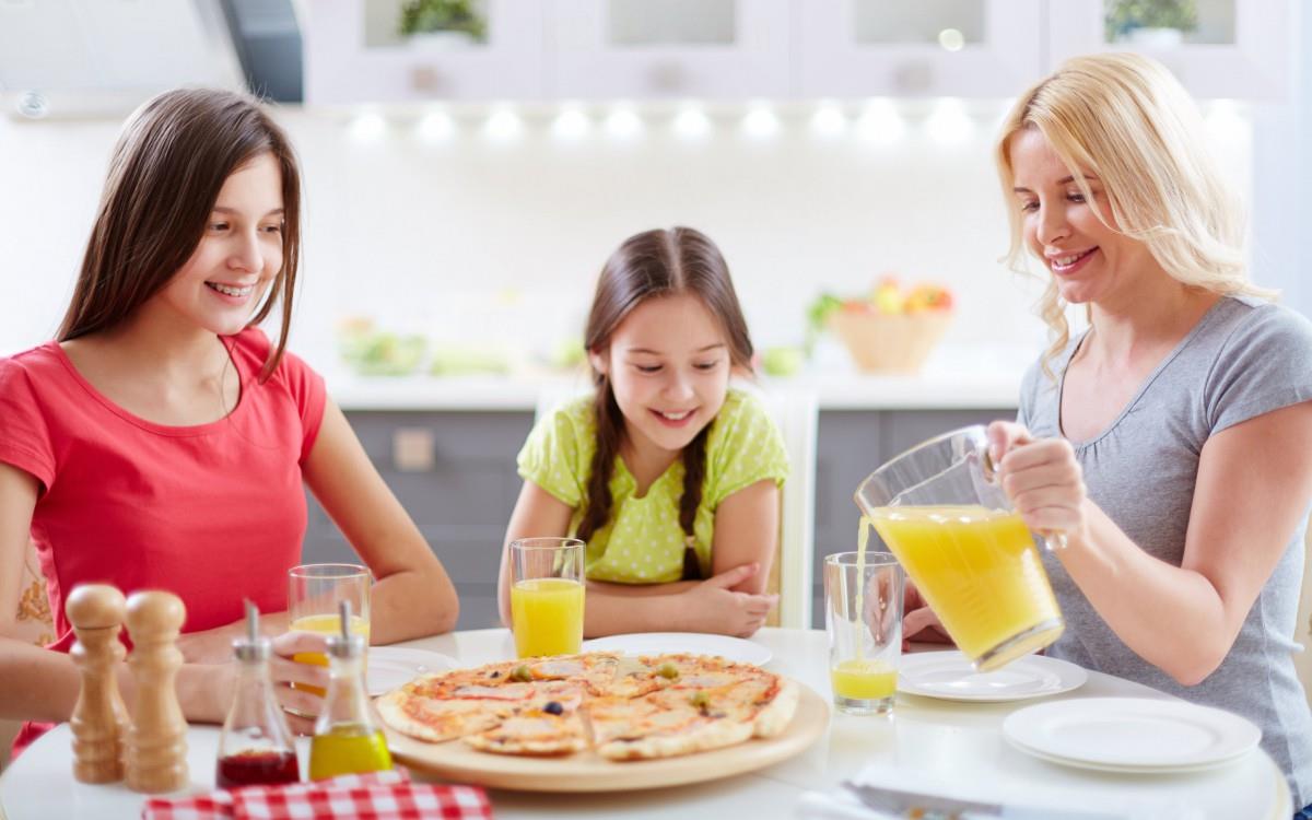 幸福生活一家人图片