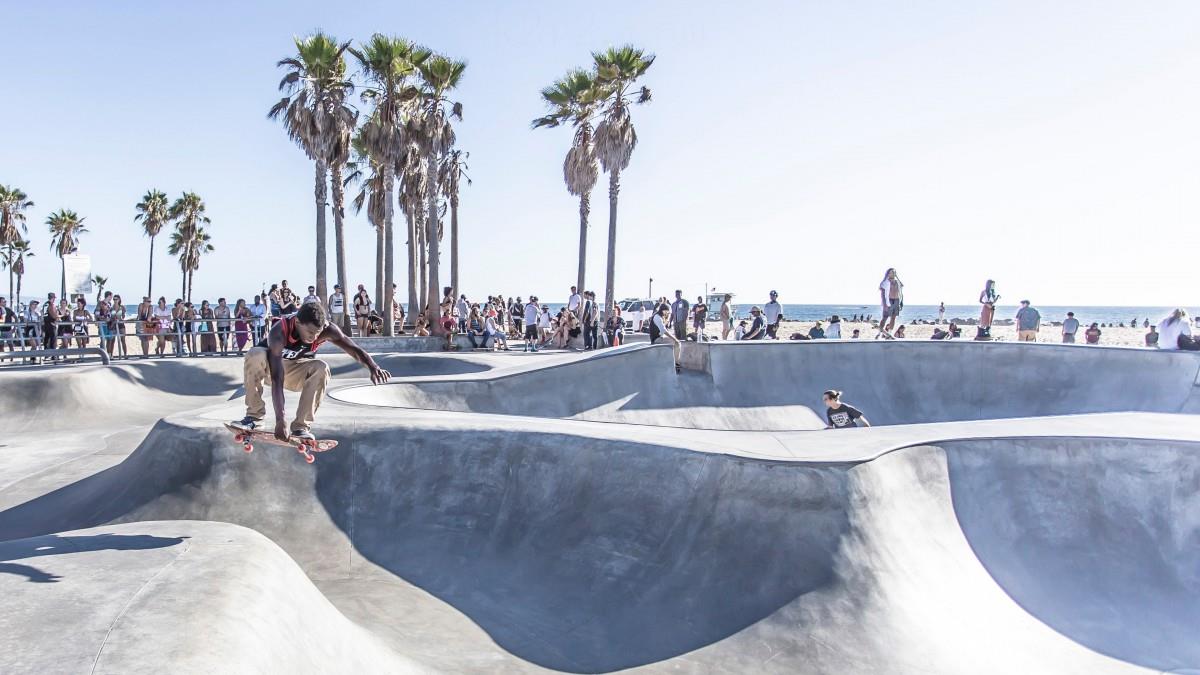 滑板极限运动图片