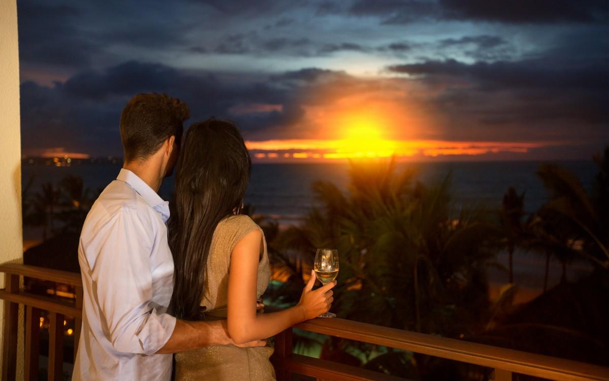 情人情侣烛光晚餐图片