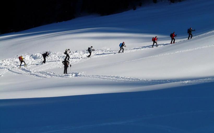 户外滑雪运动图片2
