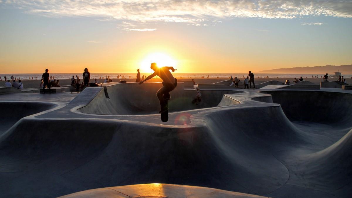 滑板极限运动图片