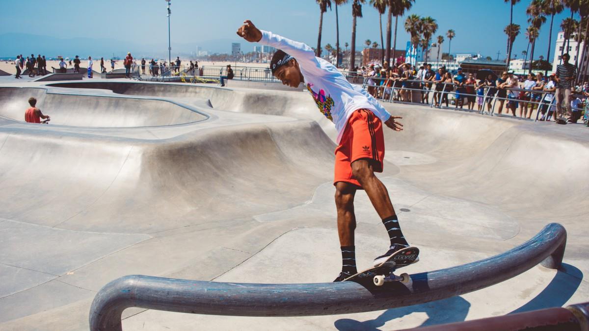 滑板极限运动图片