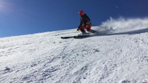 户外滑雪运动图片2