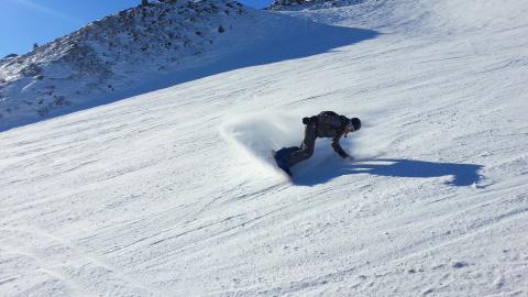 户外滑雪运动图片2