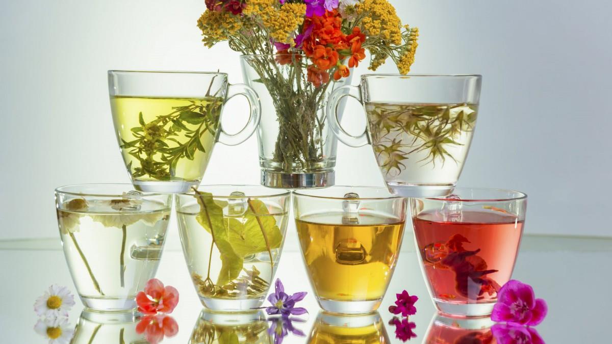 香味浓郁的花茶图片