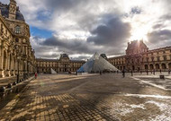 法国巴黎卢浮宫高清图片