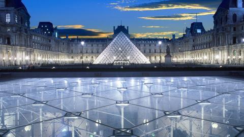 法国巴黎卢浮宫高清图片