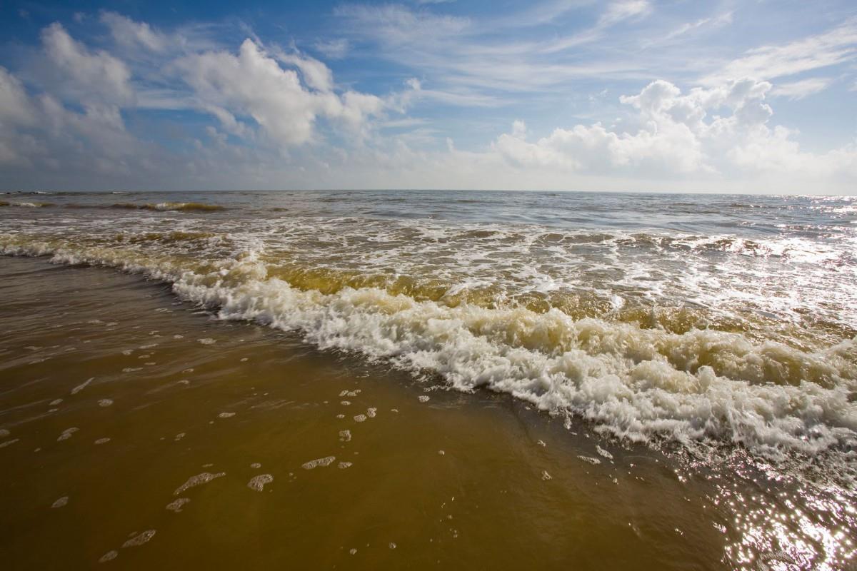 广阔的大海沙滩图片