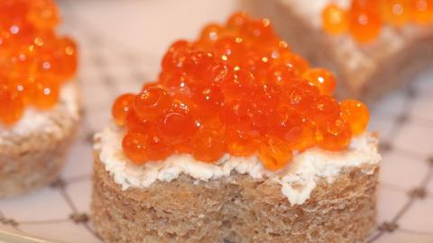 美食鱼子酱图片