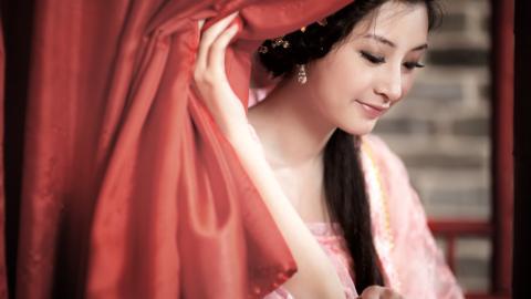 古典琵琶美女图片