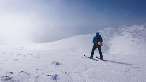 刺激的滑雪运动图片