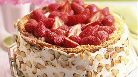 各式各样的草莓蛋糕图片