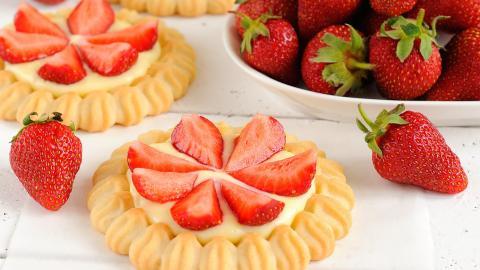各式各样的草莓蛋糕图片