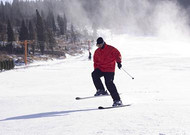 冬季滑雪场滑雪图片