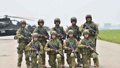 我是特种兵之火凤凰剧照图片