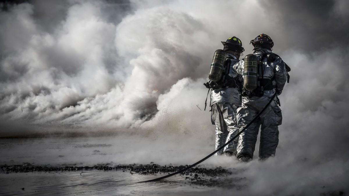 最可爱的人消防员图片