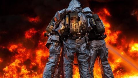 最可爱的人消防员图片