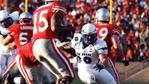 橄榄球比赛运动图片