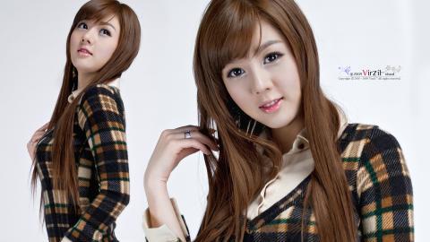 车模美女李智友高清图片