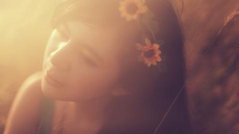 鲜花般青春少女图片