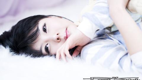 车模美女李智友高清图片