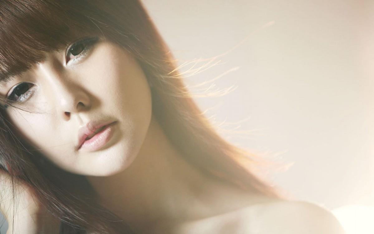 车模美女李智友高清图片