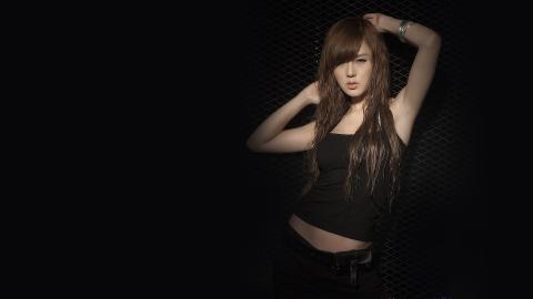 车模美女李智友高清图片