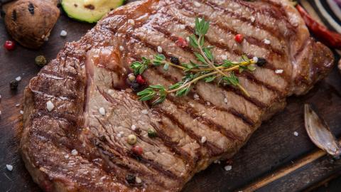 香喷喷的烤肉图片