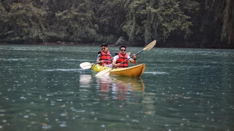 划皮艇运动图片