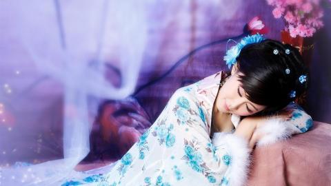 纳兰清雪古装美女图片