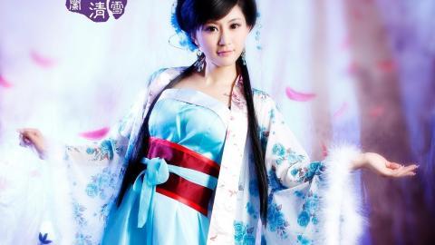 纳兰清雪古装美女图片