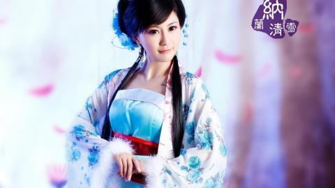 纳兰清雪古装美女图片