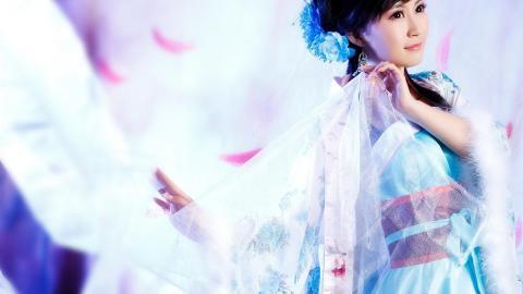 纳兰清雪古装美女图片