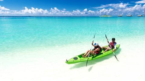 划皮艇运动图片