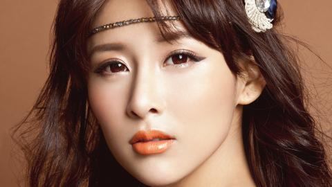 贾青甜美高雅图片