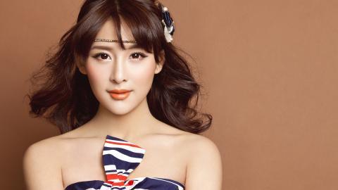 贾青甜美高雅图片