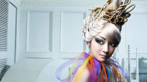 时尚美女美发造型图片